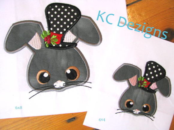 Christmas Mouse with Top Hat: A Charming Design Review